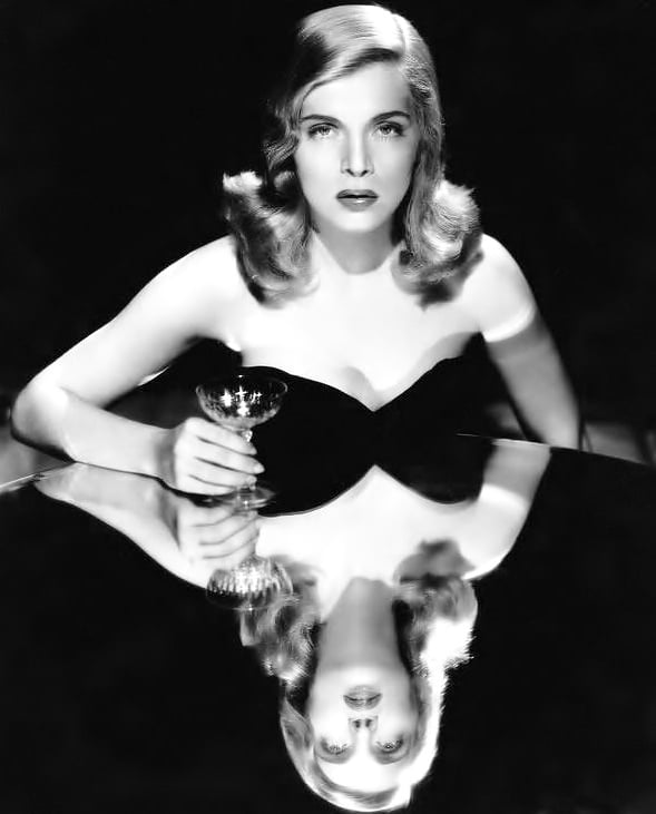 Lizabeth Scott