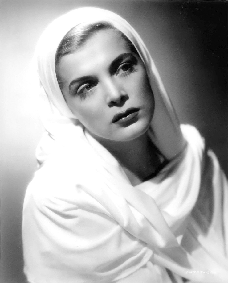 Lizabeth Scott