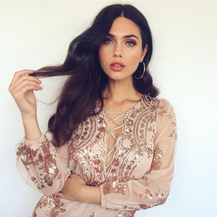 Vika Bronova Vika Bronova