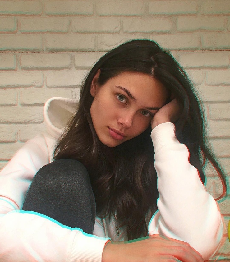 Vika Bronova Vika Bronova