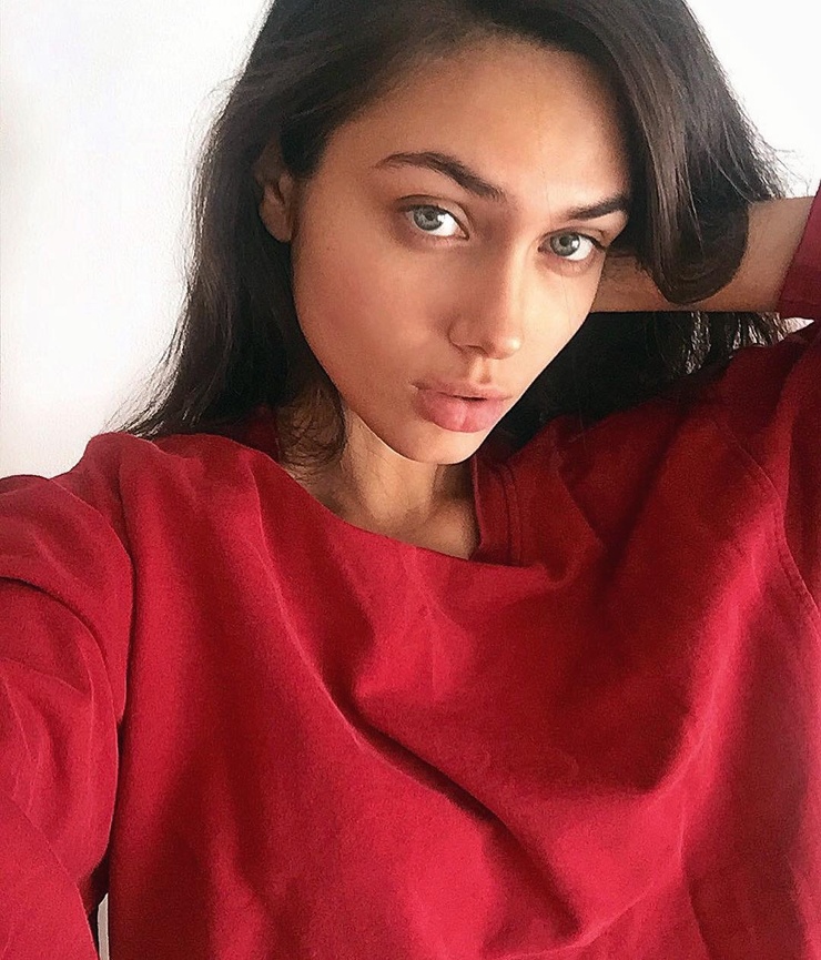 Vika Bronova Vika Bronova