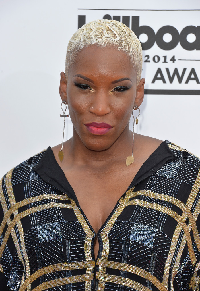 Liv Warfield