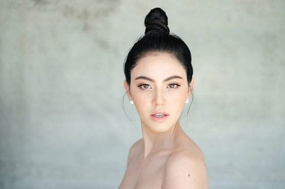 Davika Hoorne Davika Hoorne