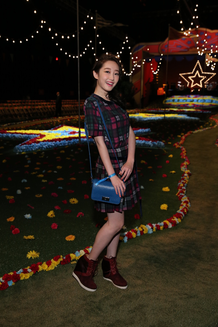 Mengjie Jiang Mengjie Jiang