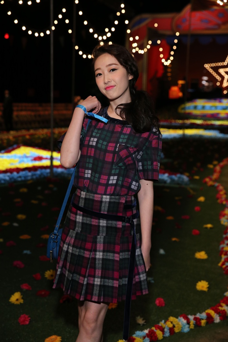 Mengjie Jiang Mengjie Jiang