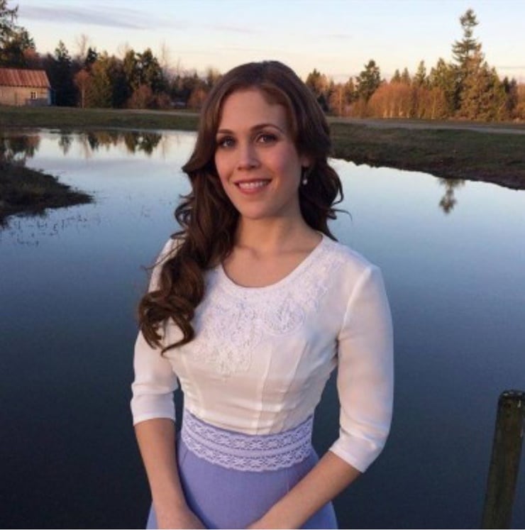 Erin Krakow