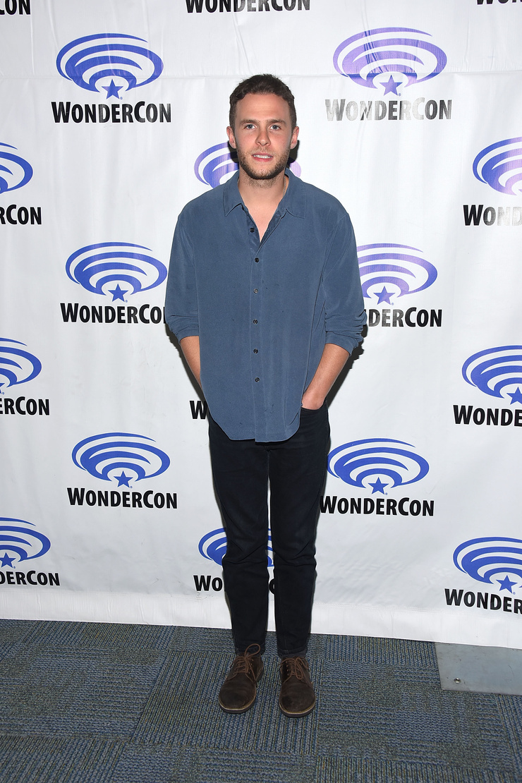 Iain De Caestecker