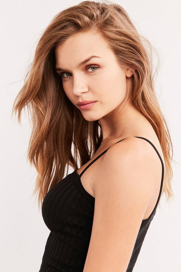 Josephine Skriver Josephine Skriver