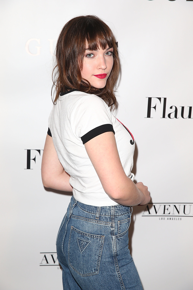 Violett Beane Violett Beane