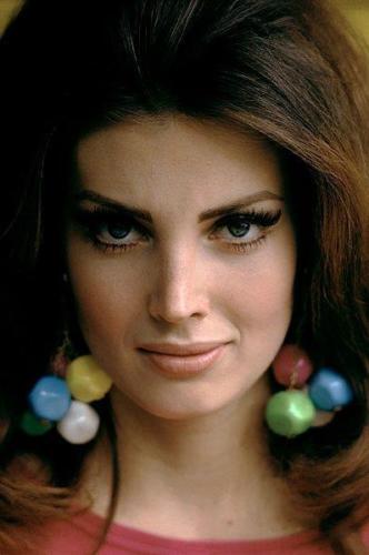 Gayle Hunnicutt