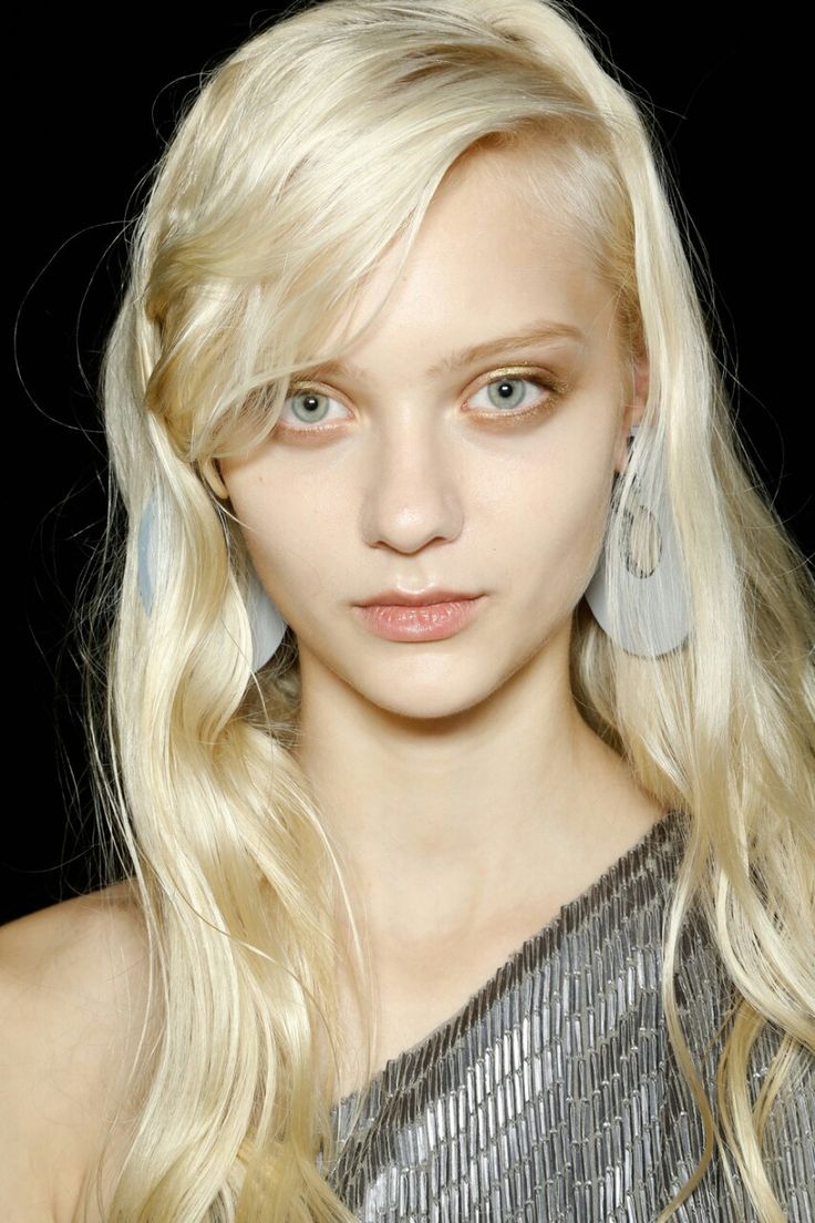 Nastya Kusakina Nastya Kusakina