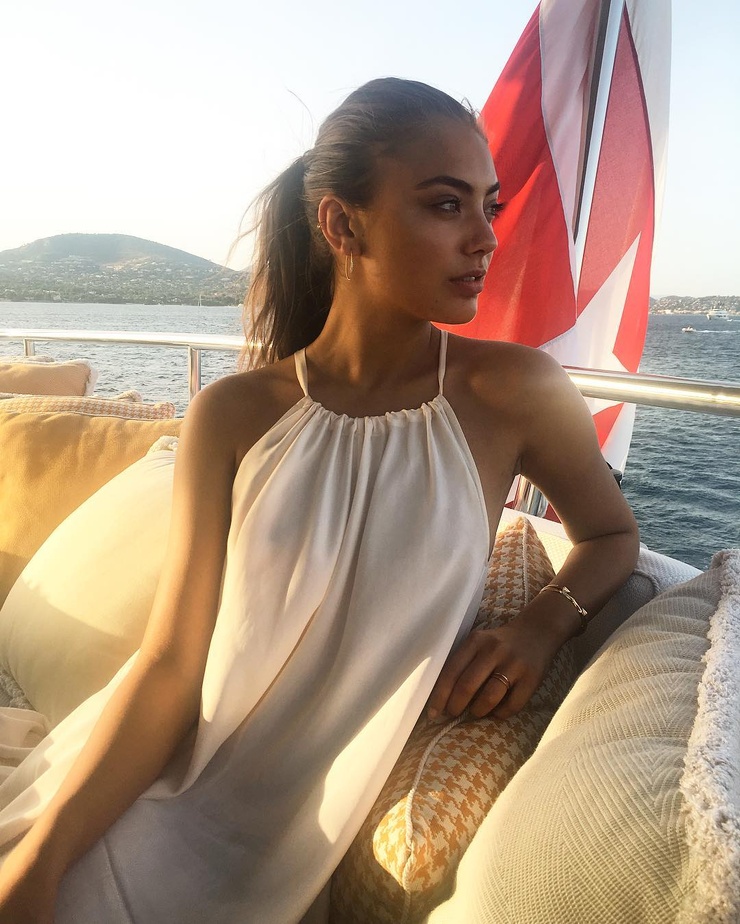 Vanessa Moe Vanessa Moe