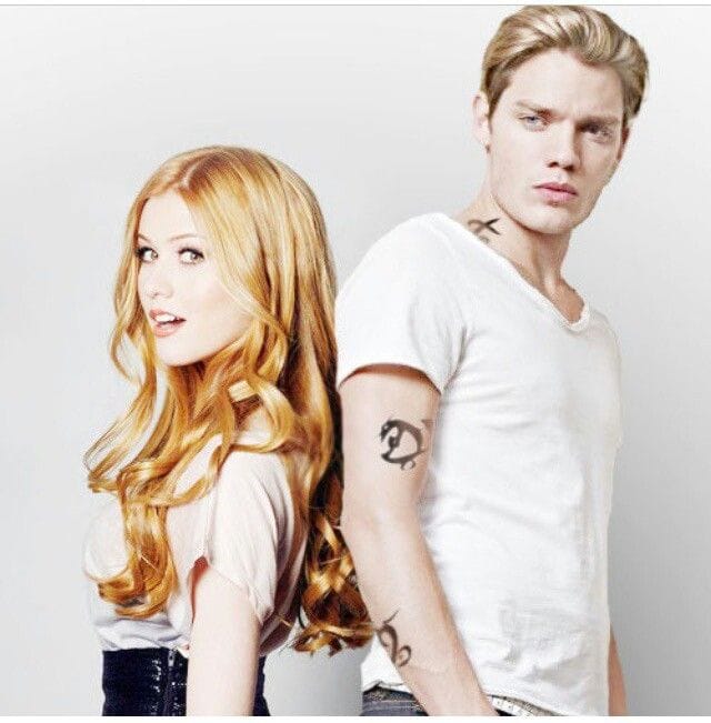 Jace Wayland (Dominic Sherwood)