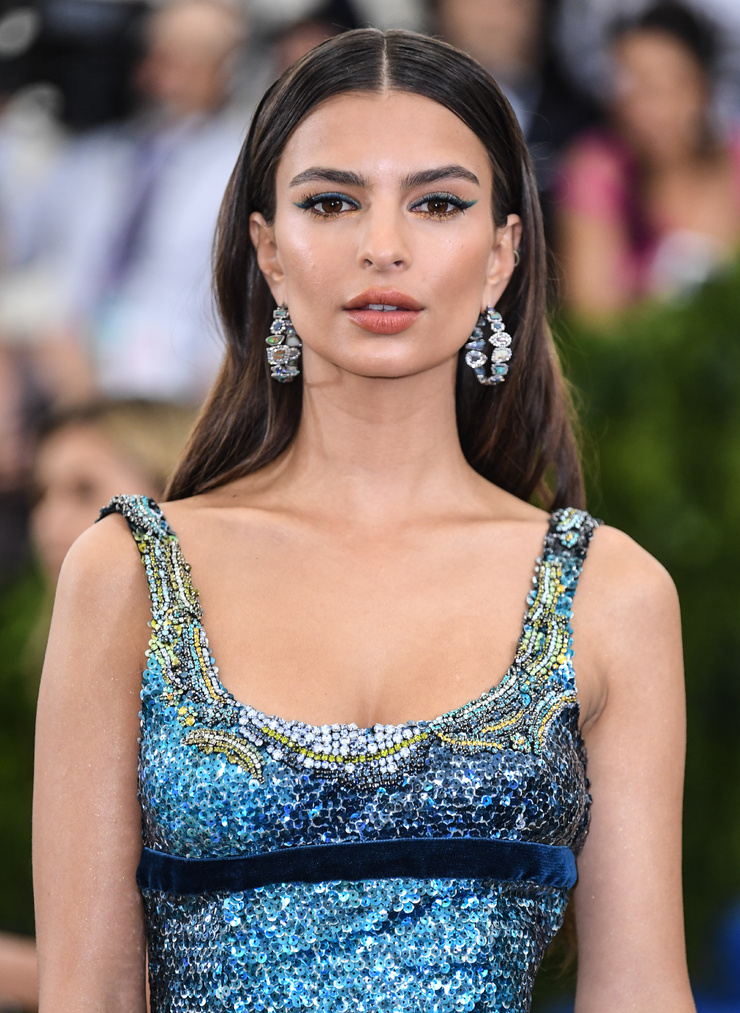 Emily Ratajkowski