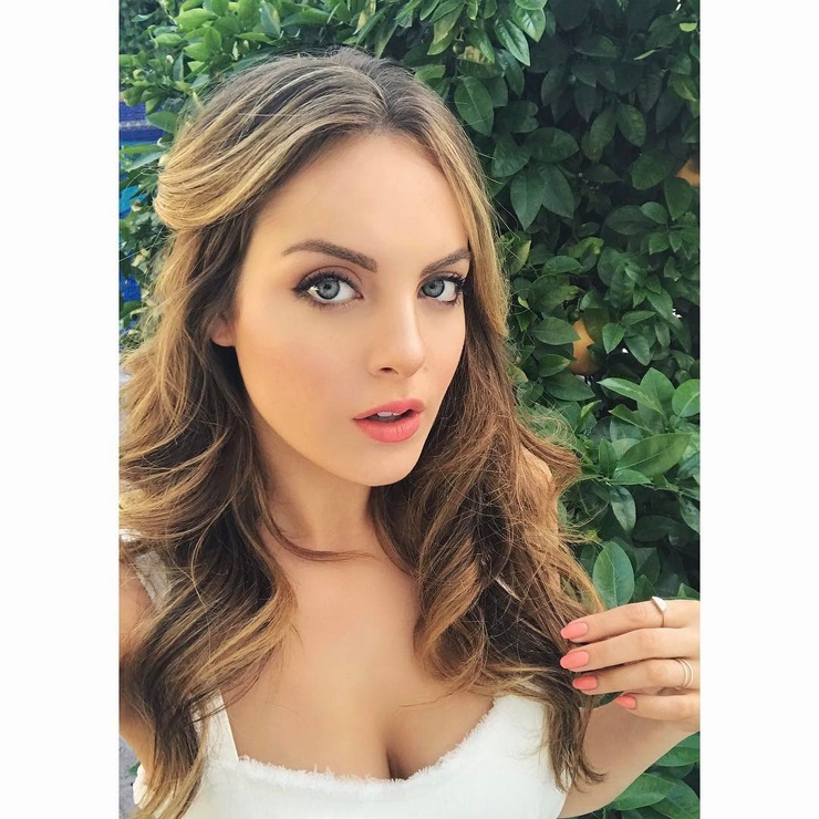 Elizabeth Gillies