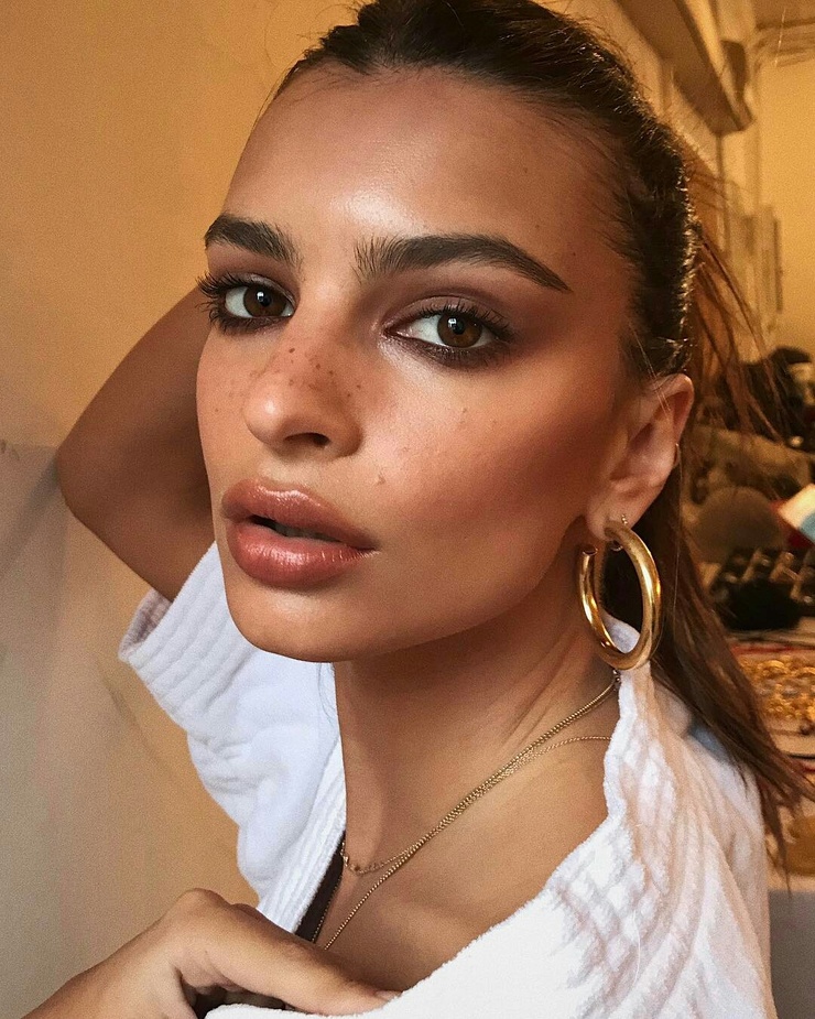 Emily Ratajkowski