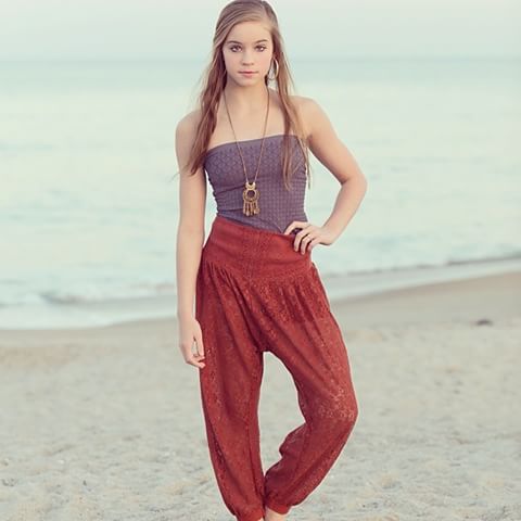 Alexa Robertson Alexa Robertson