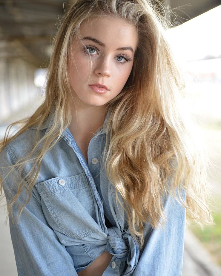 Alexa Robertson Alexa Robertson