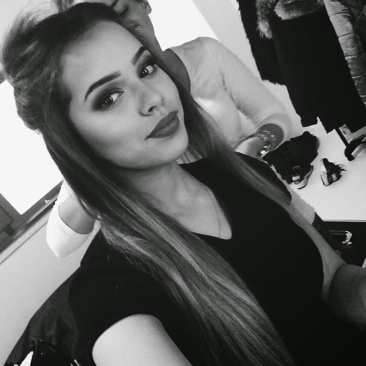 Nisrina Sbia Nisrina Sbia