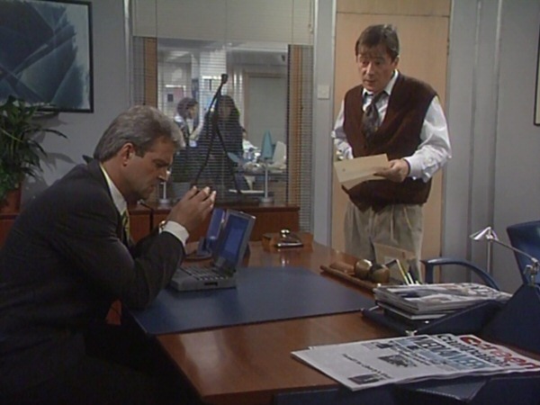 Drop the Dead Donkey                                  (1990-1998)