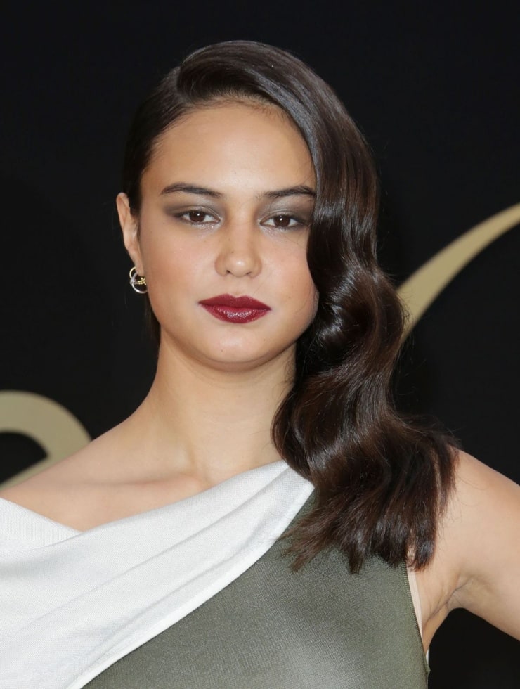 Courtney Eaton