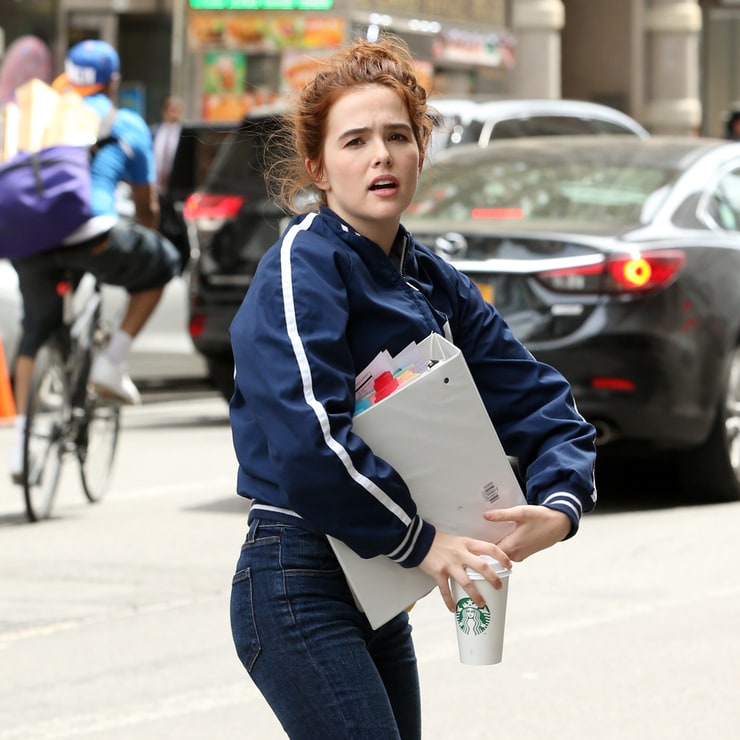 Zoey Deutch picture