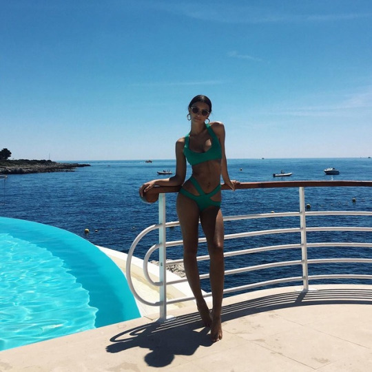 Emily Ratajkowski Emily Ratajkowski