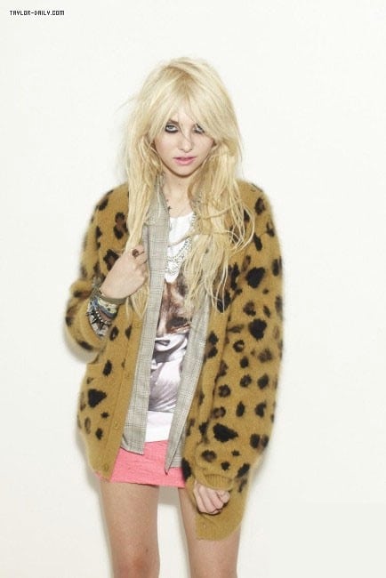 Picture of Taylor Momsen