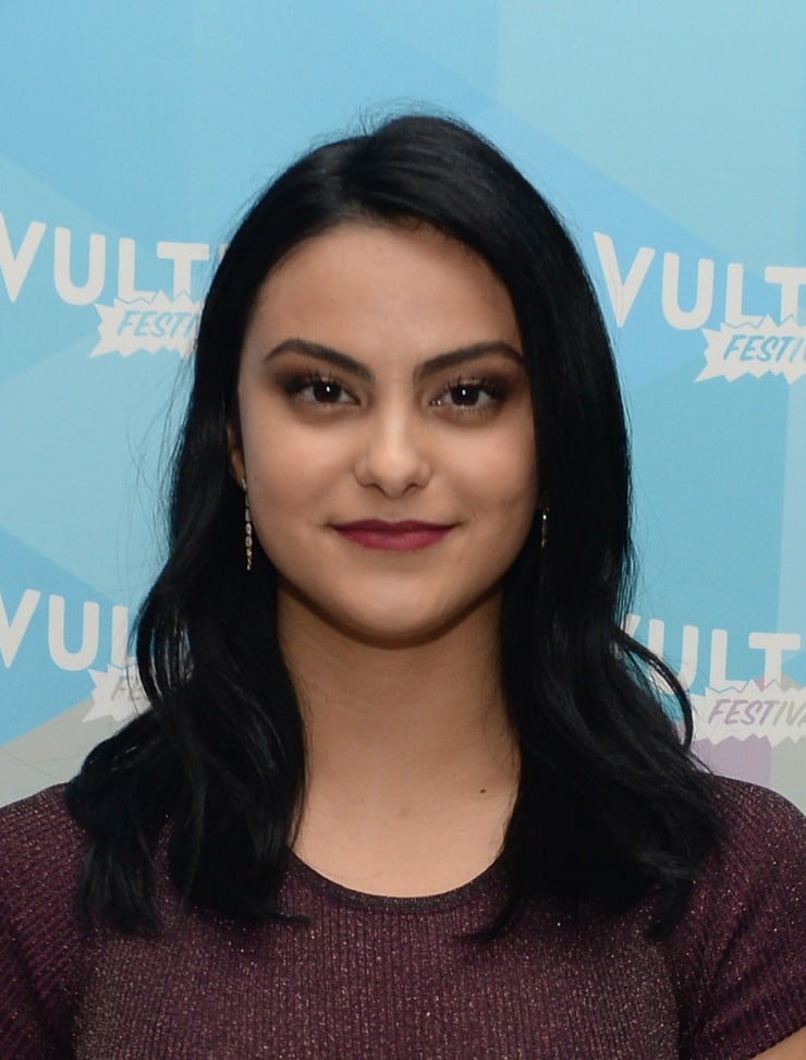 Camila Mendes