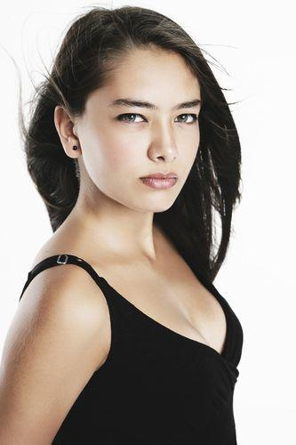 Neslihan Atagül Neslihan Atagül