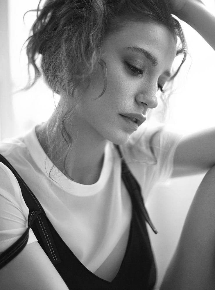 Serenay Sarikaya Serenay Sarikaya