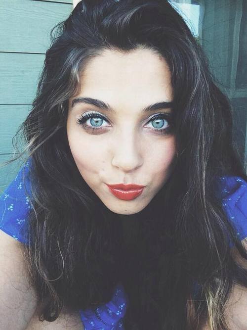Donia Idrissi Donia Idrissi