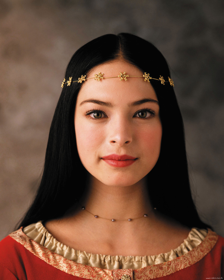 Kristin Kreuk