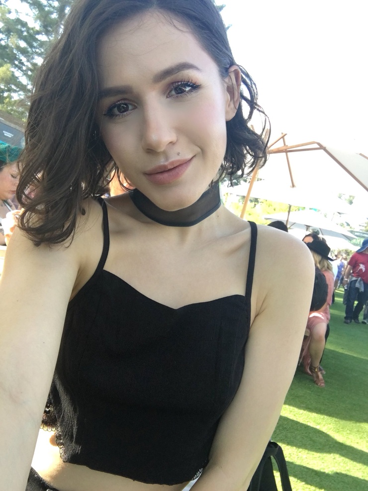 Erin Sanders Erin Sanders