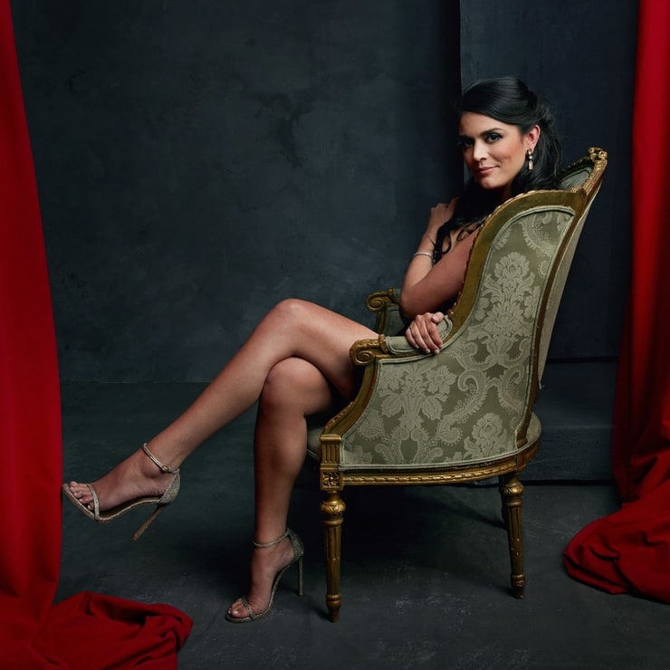 Cecily Strong