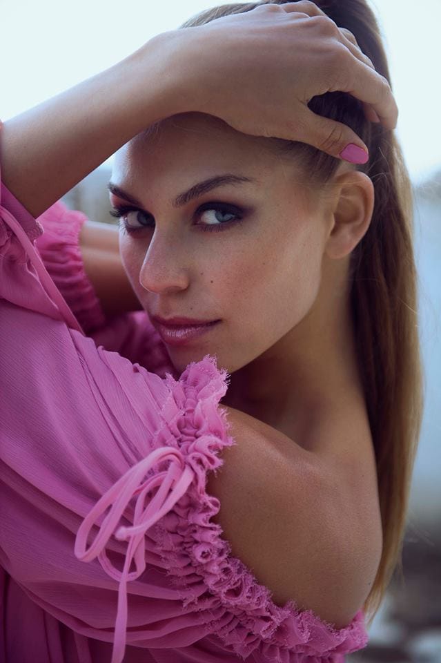 Adriana Novakov (Pekarikova) Adriana Novakov (Pekarikova)