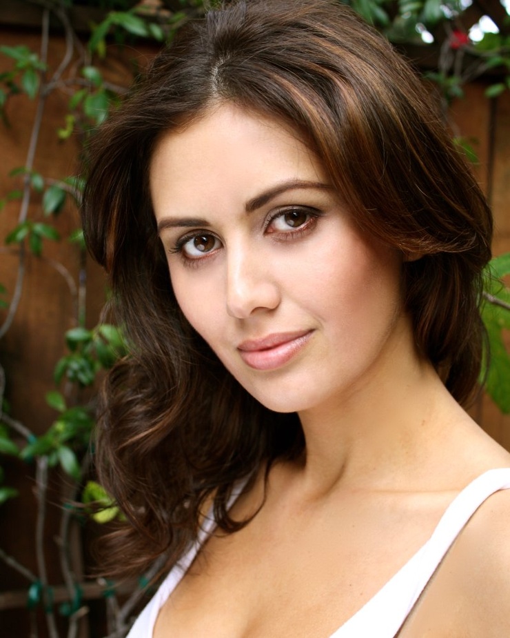 Catherine Farrah Catherine Farrah