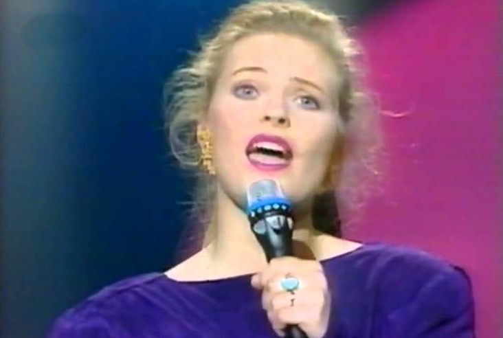 Halla Margrét Árnadóttir