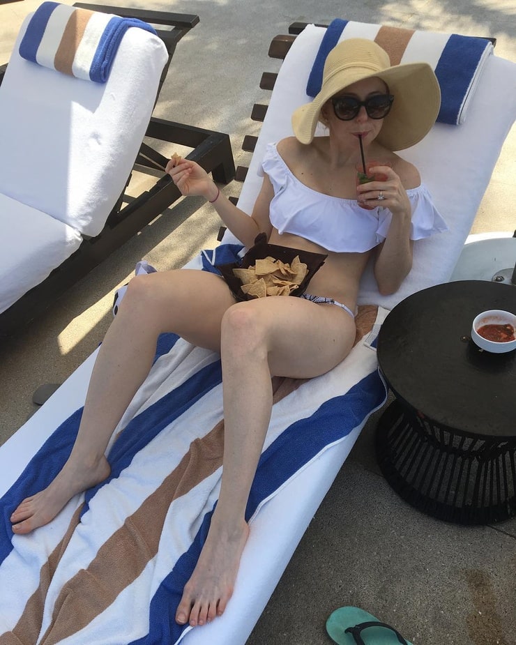 Iliza shlesinger sexy pics