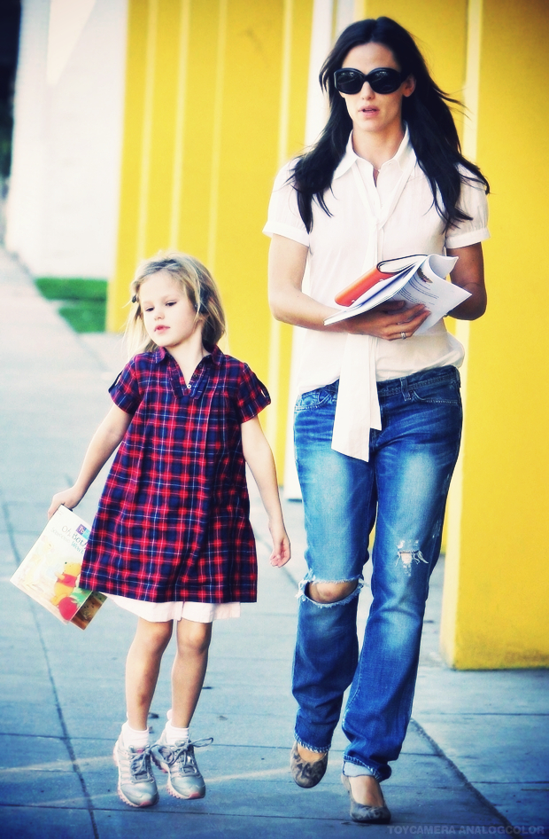 Violet Affleck