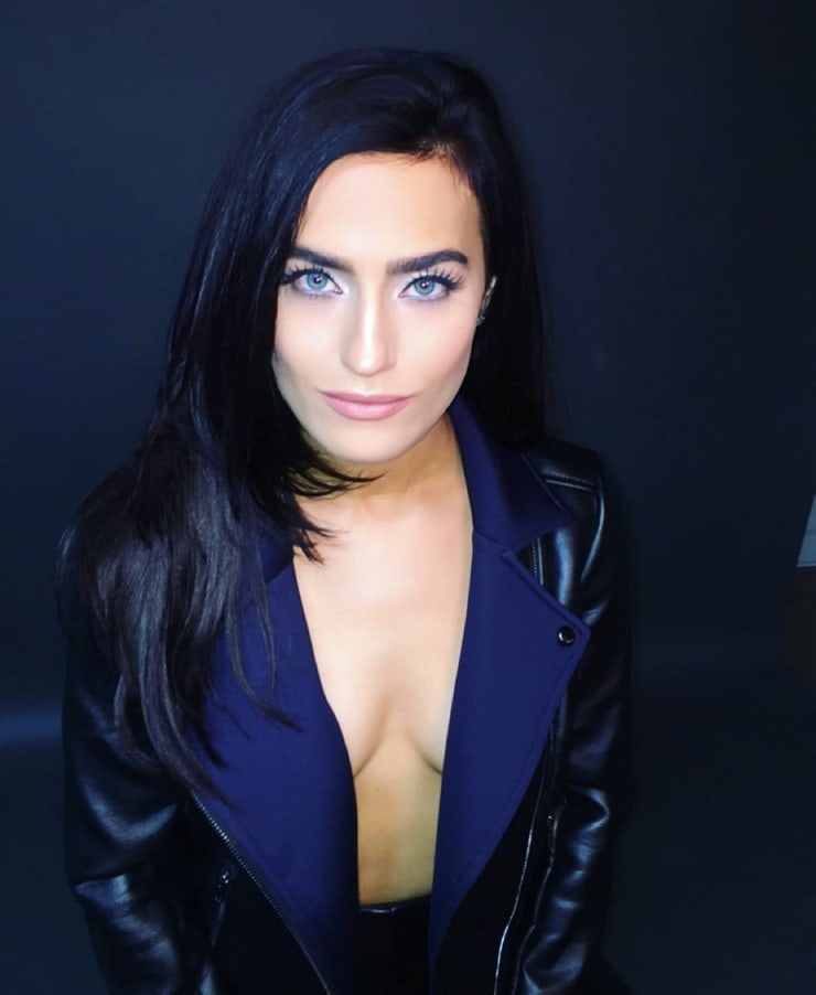 Caitlin Leahy Caitlin Leahy