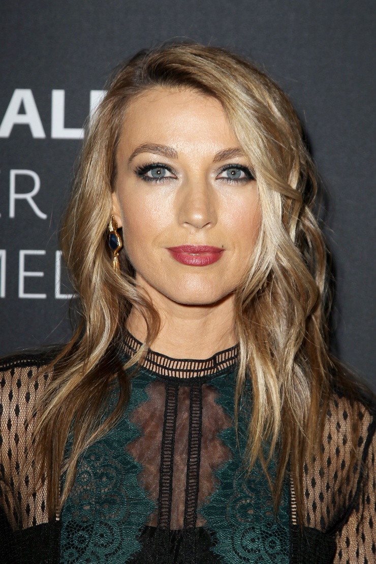Natalie Zea