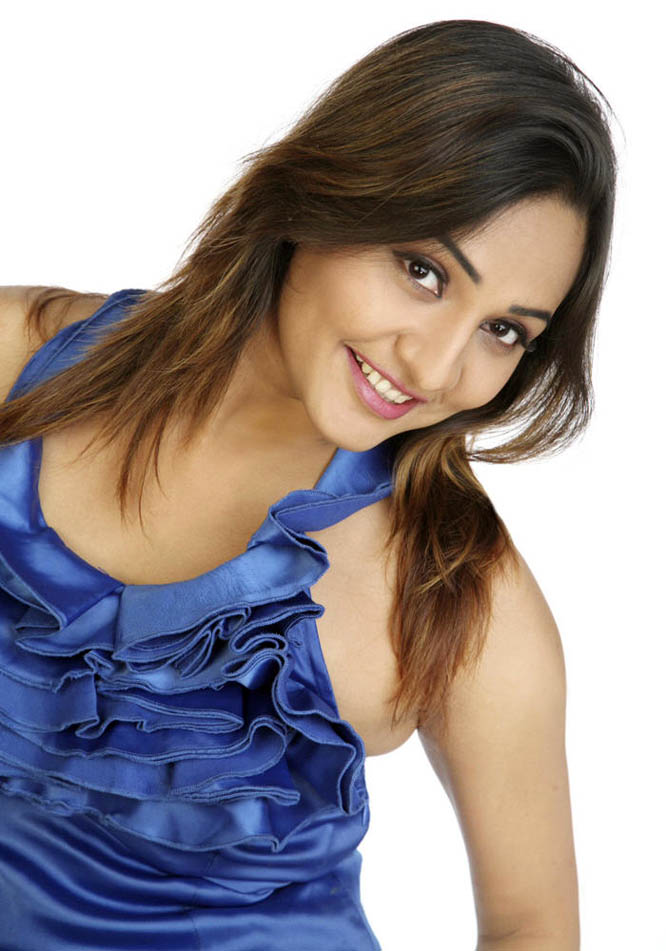 Aashi Thakur Aashi Thakur