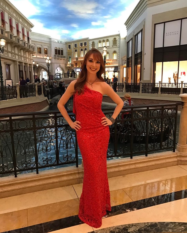 Lisa Foiles