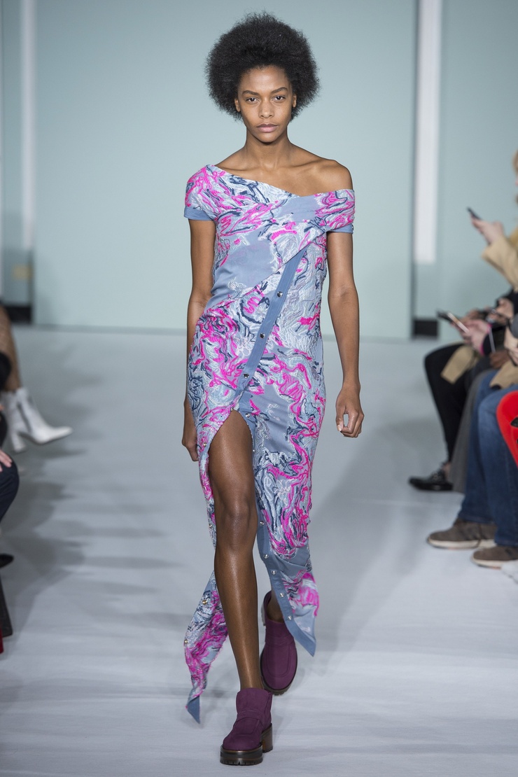 Karly Loyce