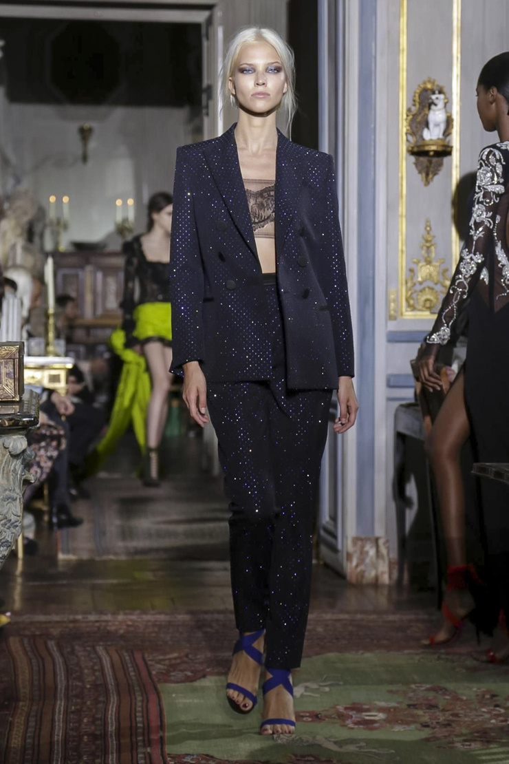 Sasha Luss Sasha Luss