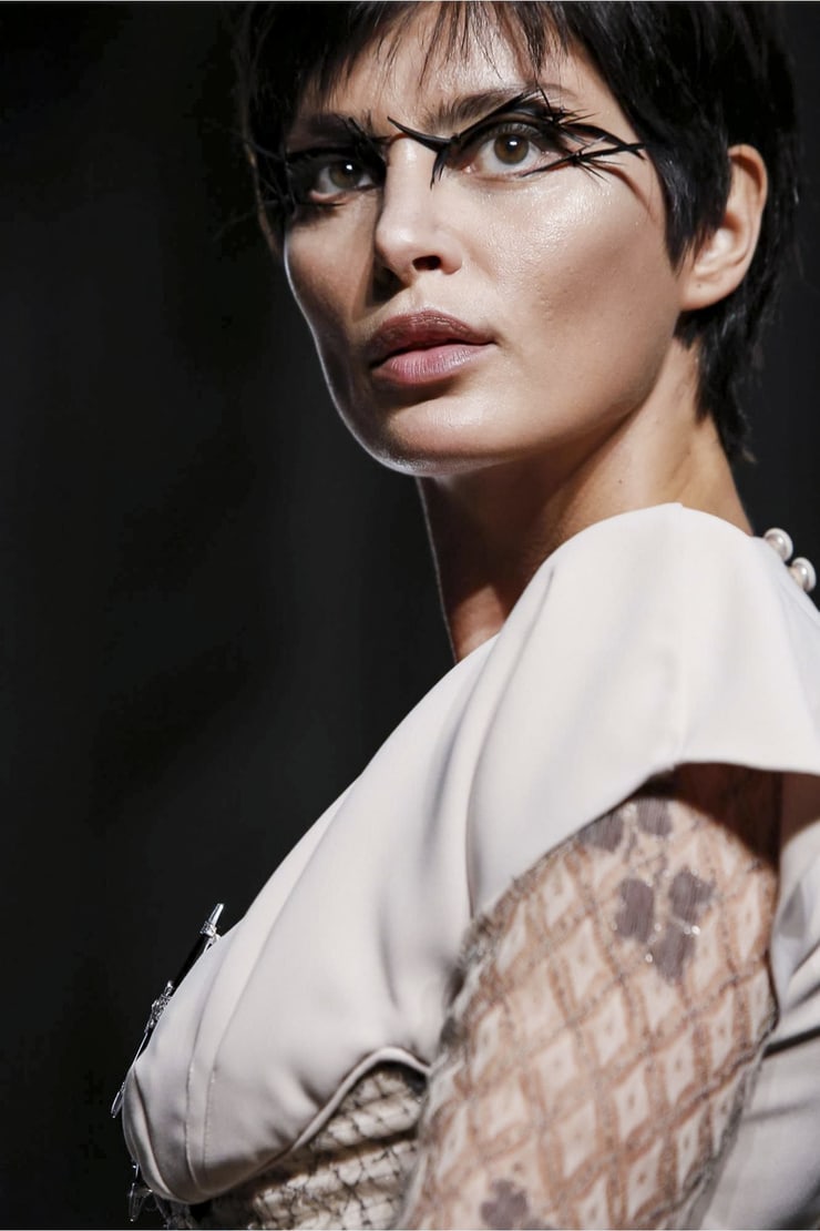 Catrinel Menghia Catrinel Menghia