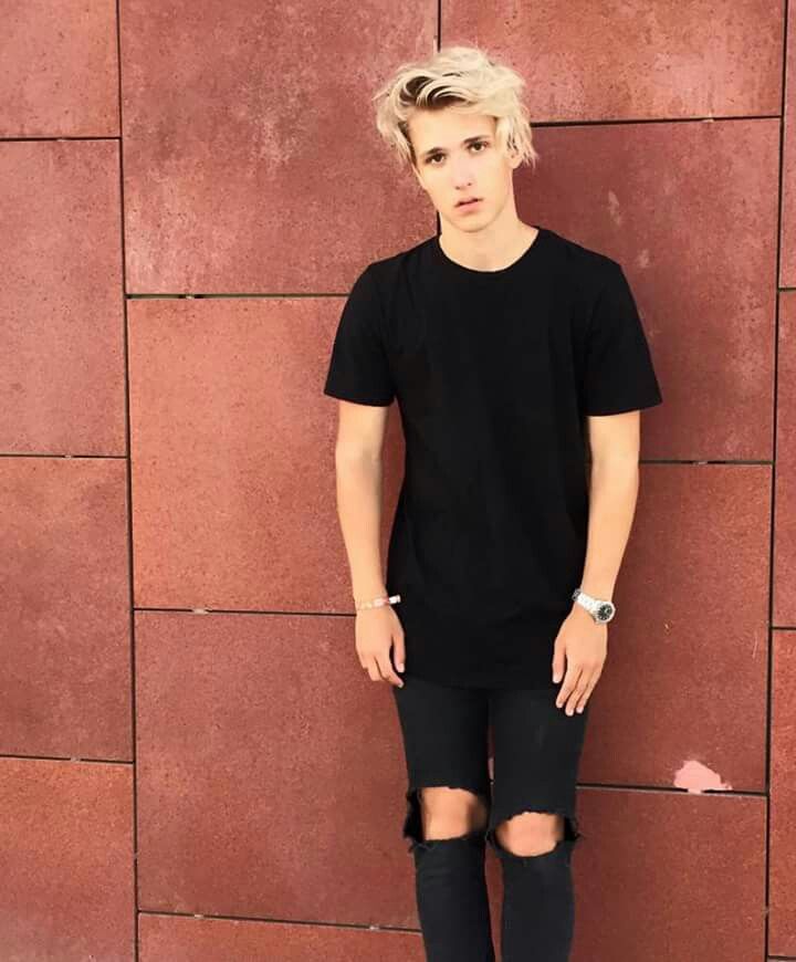Martin Carev