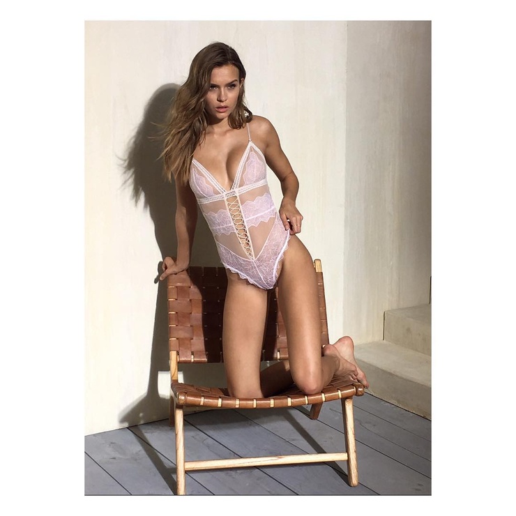 Josephine Skriver Josephine Skriver