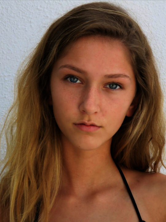 Ella Moss Ella Moss
